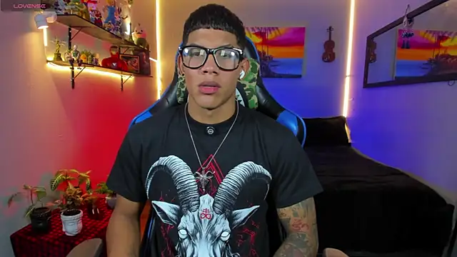 Damian latinxxx online show from 07.17.26