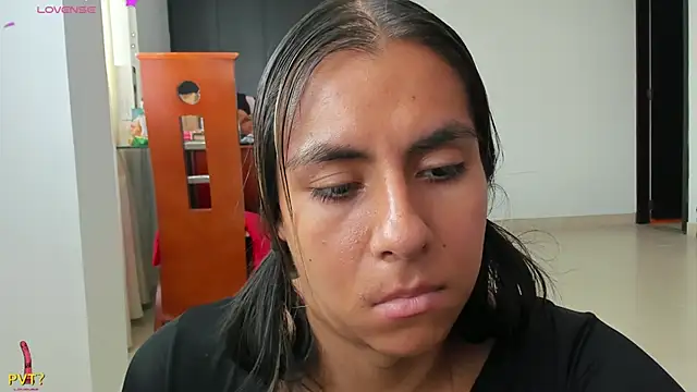 Kamilasalazar online show from 02.15.25