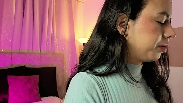 Snapshot of Zara_dulce chatting on 06.08.26 Zara dulce online show from 06.08.26
