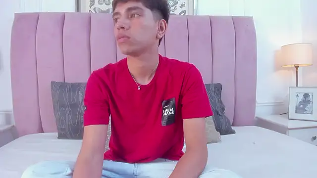 Snapshot of Santy_carrington chatting on 03.06.26 Santy carrington online show from 03.06.26