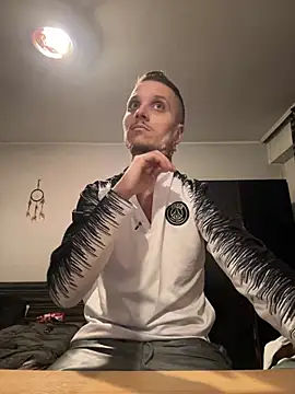 Snapshot of BWC69_69_69 chatting on 12.29.24 BWC69 69 69 online show from 12.29.24