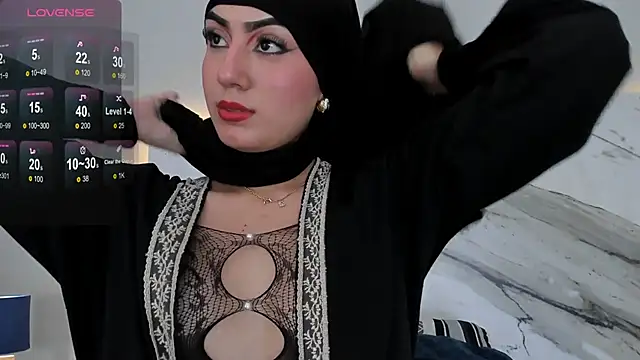 Snapshot of fatimarab chatting on 12.21.24 fatimarab online show from 12.21.24