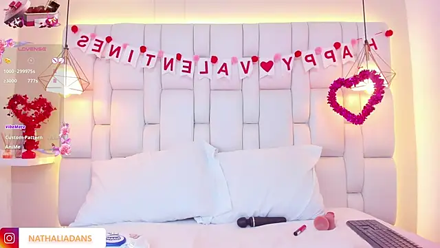 Snapshot of NathaliAdans chatting on 02.14.25 NathaliAdans online show from 02.14.25