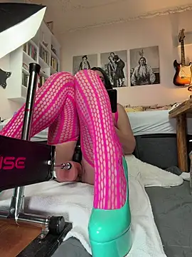 FoxyandTed online show from 12.19.25