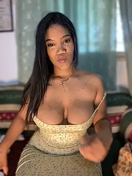 Snapshot of JennamartinyII chatting on 01.15.25 JennamartinyII online show from 01.15.25