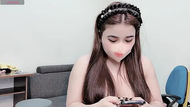 LyLy Office online show from 12.26.24