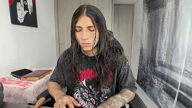 Snapshot of gabriel__manson chatting on 02.15.26 gabriel manson online show from 02.15.26