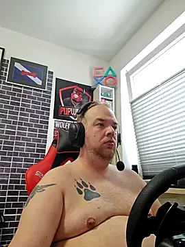 PupW0lfy online show from 01.05.25