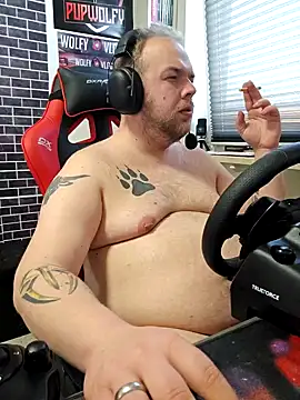 PupW0lfy online show from 01.24.25