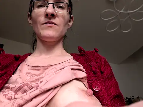 Milky hairy mommy online show from 03.15.25