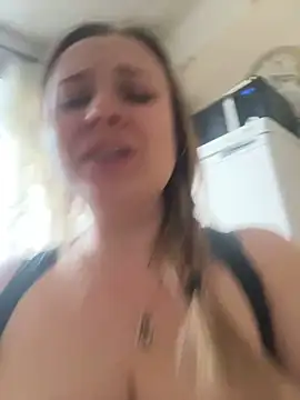 Snapshot of OlgaBuzzz chatting on 03.07.25 OlgaBuzzz online show from 03.07.25