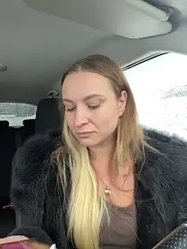 Snapshot of OlgaBuzzz chatting on 11.12.25 OlgaBuzzz online show from 11.12.25