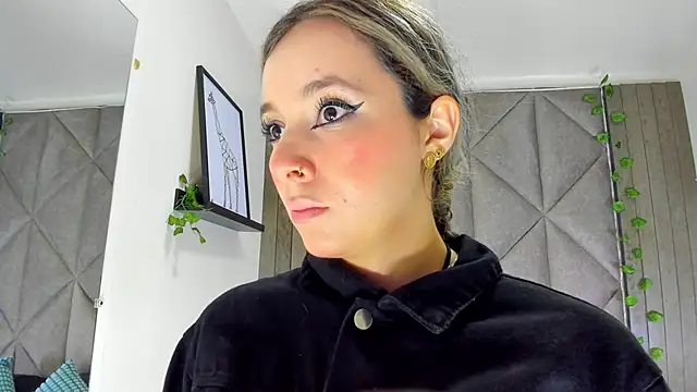 AmbarHills 1 online show from 02.07.26