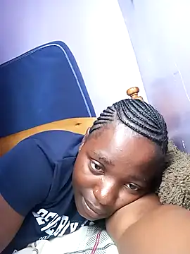 Snapshot of sweet_gal01 chatting on 02.28.25 sweet gal01 online show from 02.28.25