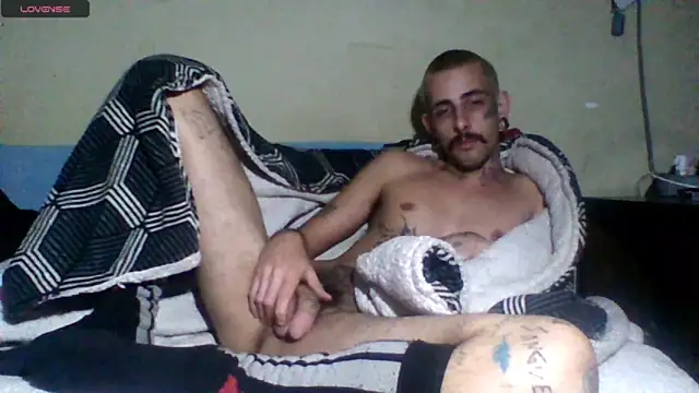 Snapshot of sellvageria chatting on 05.23.26 sellvageria online show from 05.23.26