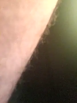 Snapshot of Cheny26 chatting on 04.14.26 Cheny26 online show from 04.14.26