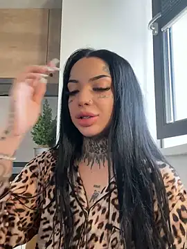 CreamyInkky  online show from 12.14.24