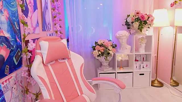 Coconut Mia online show from 03.22.25