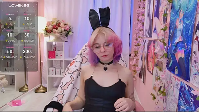 Coconut Mia online show from 09.30.25