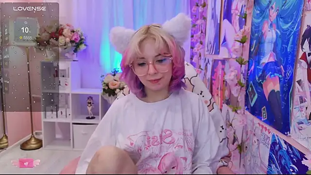 Coconut Mia online show from 10.03.25