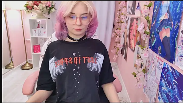 Coconut Mia online show from 10.07.25