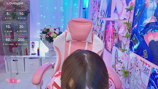 Coconut Mia online show from 04.25.26
