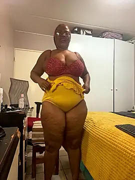 Snapshot of Nomthie chatting on 01.09.26 Nomthie online show from 01.09.26