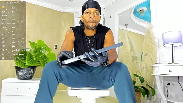 Snapshot of RicoBrown777_ chatting on 05.11.26 RicoBrown777 online show from 05.11.26