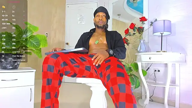 Snapshot of RicoBrown777_ chatting on 06.10.26 RicoBrown777 online show from 06.10.26
