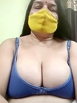 Snapshot of IndianAngle chatting on 10.26.25 IndianAngle online show from 10.26.25