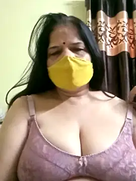 Snapshot of IndianAngle chatting on 11.23.25 IndianAngle online show from 11.23.25