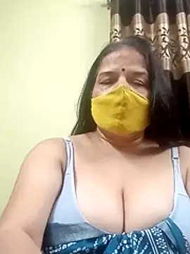 Snapshot of IndianAngle chatting on 12.02.25 IndianAngle online show from 12.02.25