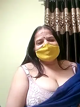 Snapshot of IndianAngle chatting on 12.04.25 IndianAngle online show from 12.04.25