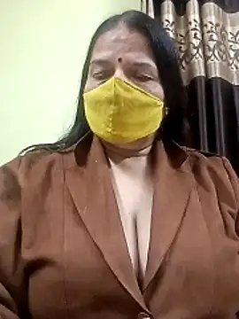 Snapshot of IndianAngle chatting on 12.16.25 IndianAngle online show from 12.16.25