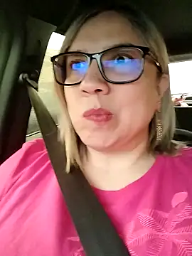 Snapshot of MissMaria chatting on 10.03.25 MissMaria online show from 10.03.25