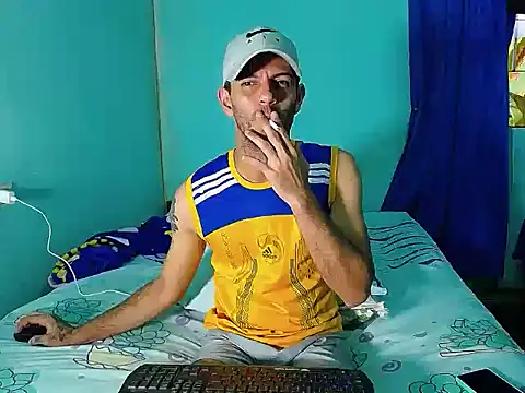 Snapshot of dirty_boy_horny chatting on 01.14.26 dirty boy horny online show from 01.14.26