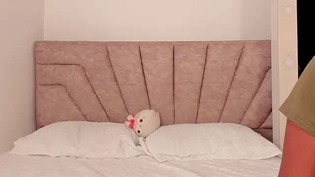 Snapshot of SavannahWildee chatting on 11.03.25 SavannahWildee online show from 11.03.25