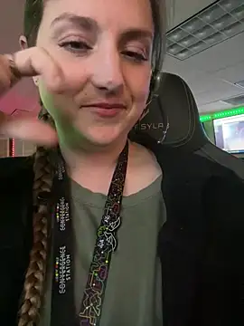 Snapshot of mirannacult chatting on 12.17.24 mirannacult online show from 12.17.24