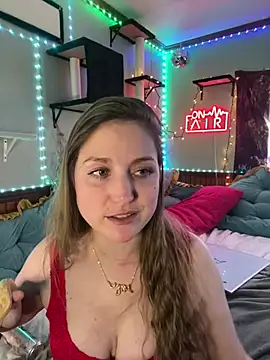 Snapshot of mirannacult chatting on 12.17.24 mirannacult online show from 12.17.24