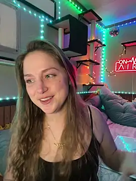 Snapshot of mirannacult chatting on 12.19.24 mirannacult online show from 12.19.24