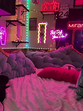 Snapshot of mirannacult chatting on 12.26.24 mirannacult online show from 12.26.24