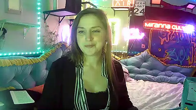 Snapshot of mirannacult chatting on 12.28.24 mirannacult online show from 12.28.24