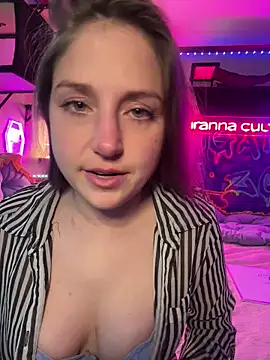 Snapshot of mirannacult chatting on 12.28.24 mirannacult online show from 12.28.24