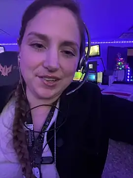 Snapshot of mirannacult chatting on 12.31.24 mirannacult online show from 12.31.24