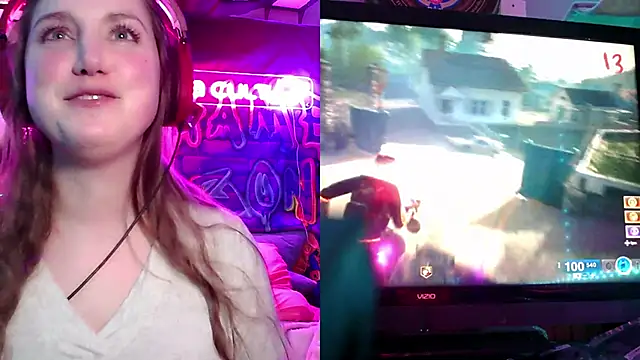 Snapshot of mirannacult chatting on 12.31.24 mirannacult online show from 12.31.24