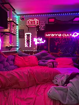 Snapshot of mirannacult chatting on 01.01.25 mirannacult online show from 01.01.25