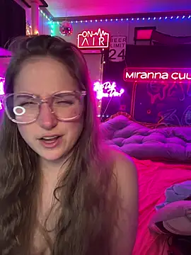 Snapshot of mirannacult chatting on 01.04.25 mirannacult online show from 01.04.25