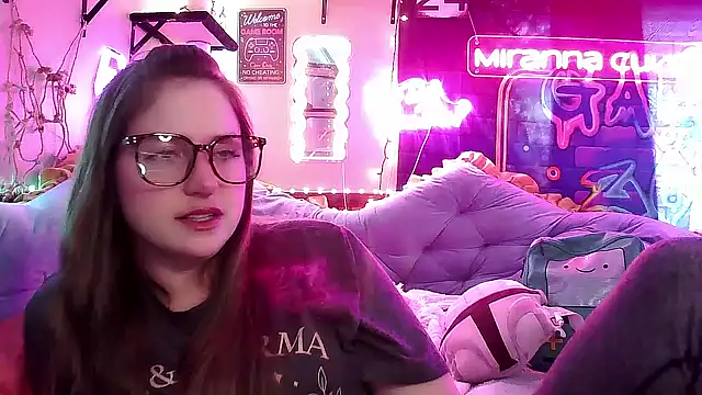 Snapshot of mirannacult chatting on 01.05.25 mirannacult online show from 01.05.25