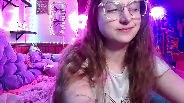 Snapshot of mirannacult chatting on 01.07.25 mirannacult online show from 01.07.25