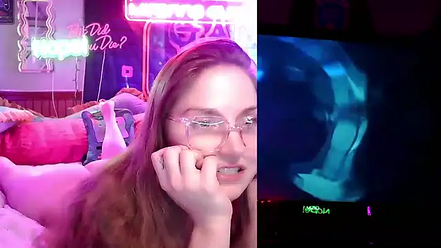 Snapshot of mirannacult chatting on 01.26.25 mirannacult online show from 01.26.25